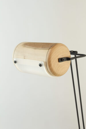 Lampe artisanale Erebia Luminaires Modèle Chrysalide en bois et acier