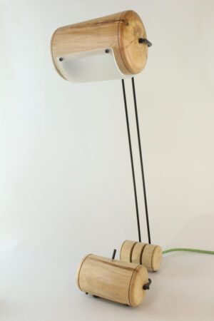 Lampe artisanale Erebia Luminaires Modèle Chrysalide en bois et acier