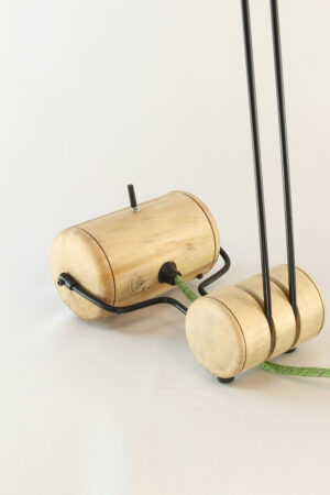 Lampe artisanale Erebia Luminaires Modèle Chrysalide en bois et acier