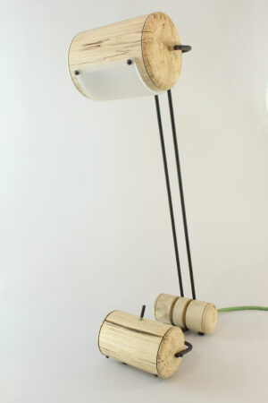 Lampe artisanale Erebia Luminaires Modèle Chrysalide en bois et acier