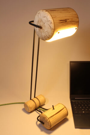 Lampe artisanale Erebia Luminaires Modèle Chrysalide en bois et acier