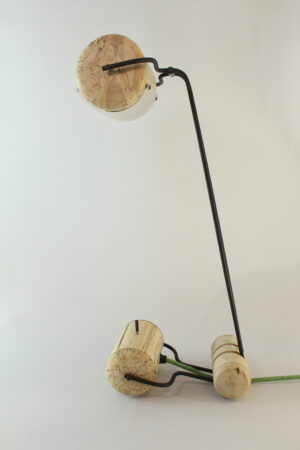 Lampe artisanale Erebia Luminaires Modèle Chrysalide en bois et acier