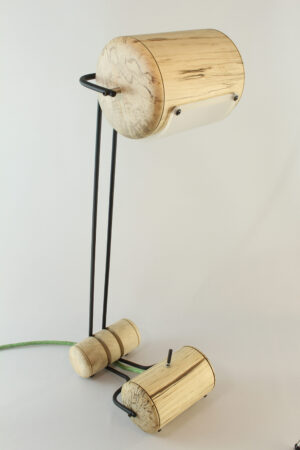 Lampe artisanale Erebia Luminaires Modèle Chrysalide en bois et acier