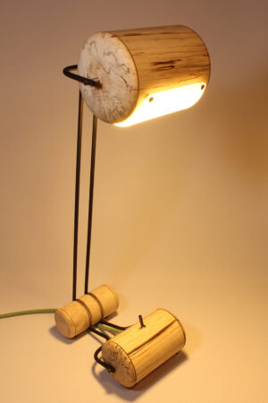 Lampe artisanale Erebia Luminaires Modèle Chrysalide en bois et acier