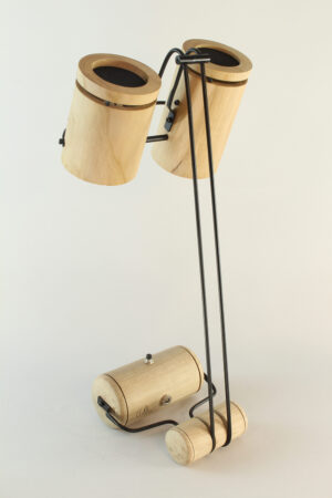 Lampe artisanale Erebia Luminaires Modèle Cocon en bois et acier