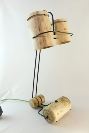 Lampe artisanale Erebia Luminaires Modèle Cocon en bois et acier